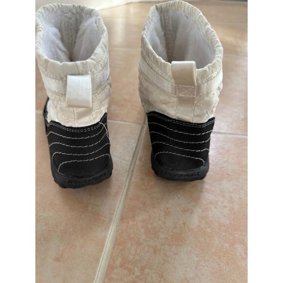 Skechers Booties Reggae Fest Steady Size 6.5 Quilted White Bungee Boots SN 49301 - Picture 3 of 12